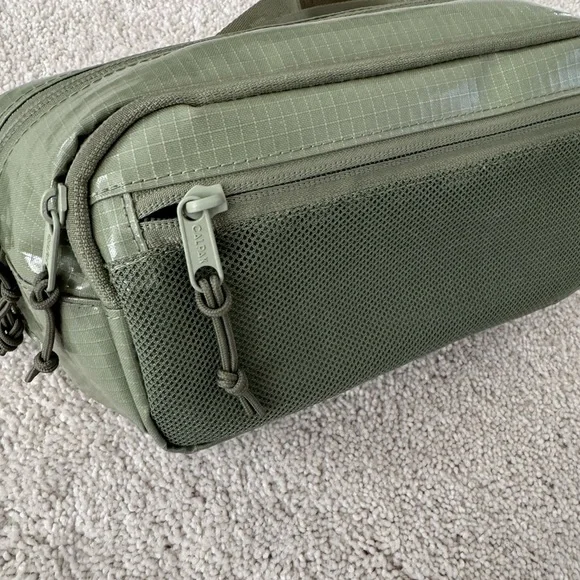 Calpak Terra Sling - Juniper Green - Picture 10 of 12
